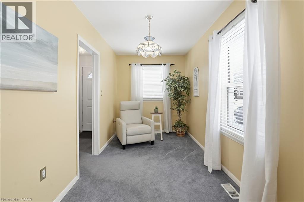 363 Limeridge Road E, Hamilton, ON - Indoor Photo Showing Other Room