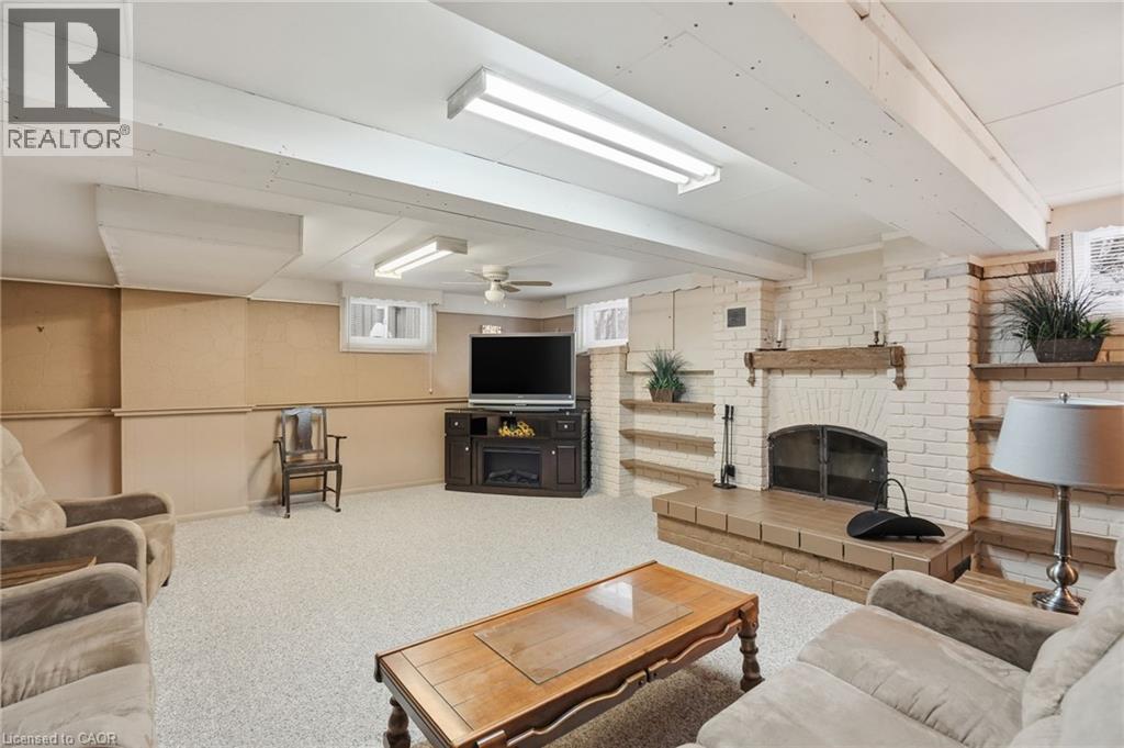363 Limeridge Road E, Hamilton, ON - Indoor With Fireplace