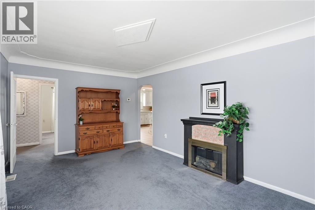 363 Limeridge Road E, Hamilton, ON - Indoor