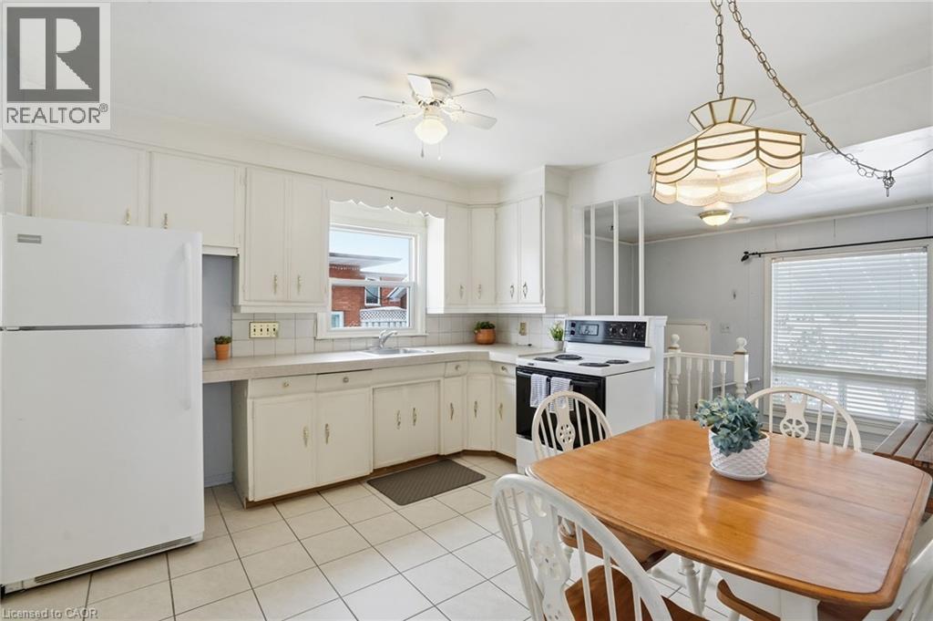 363 Limeridge Road E, Hamilton, ON - Indoor