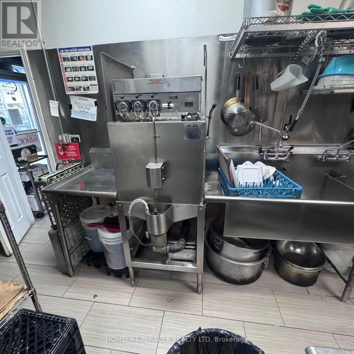 3415 Dixie Road, Mississauga, ON