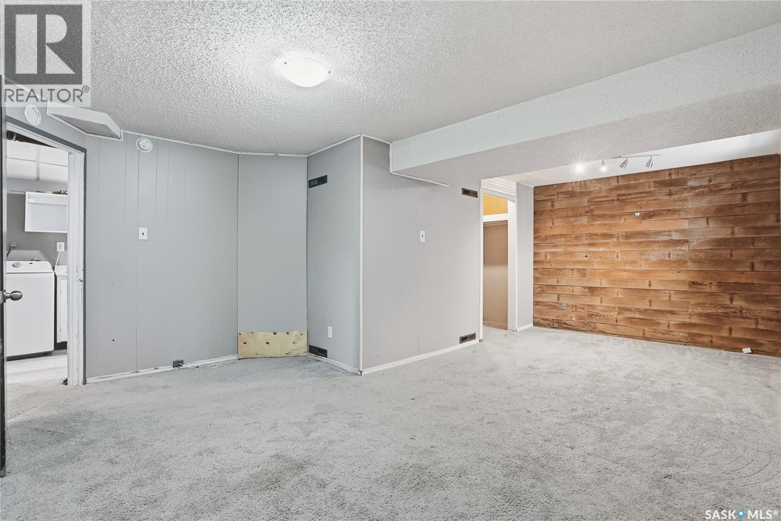 10 Connaught Place, Saskatoon, SK - Indoor Photo Showing Other Room