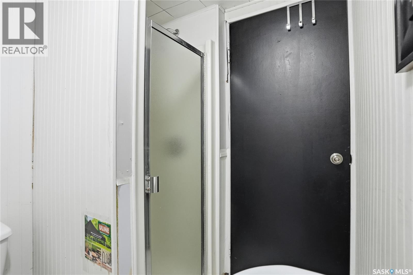 10 Connaught Place, Saskatoon, SK - Indoor