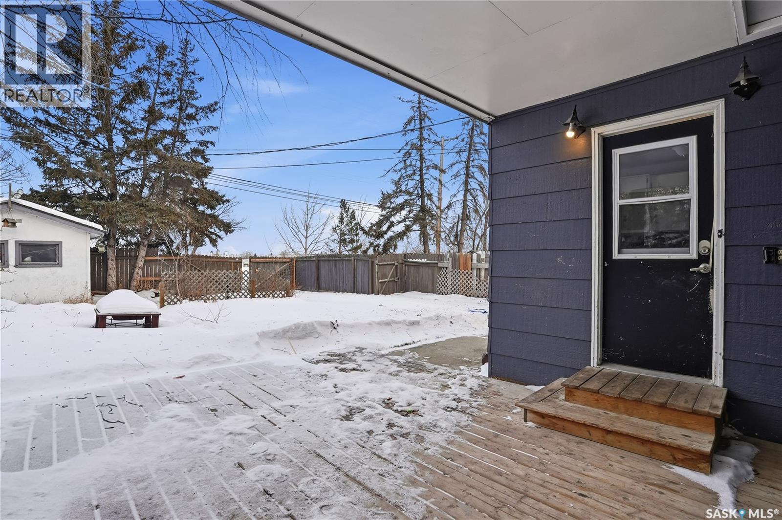 10 Connaught Place, Saskatoon, SK - Outdoor With Exterior