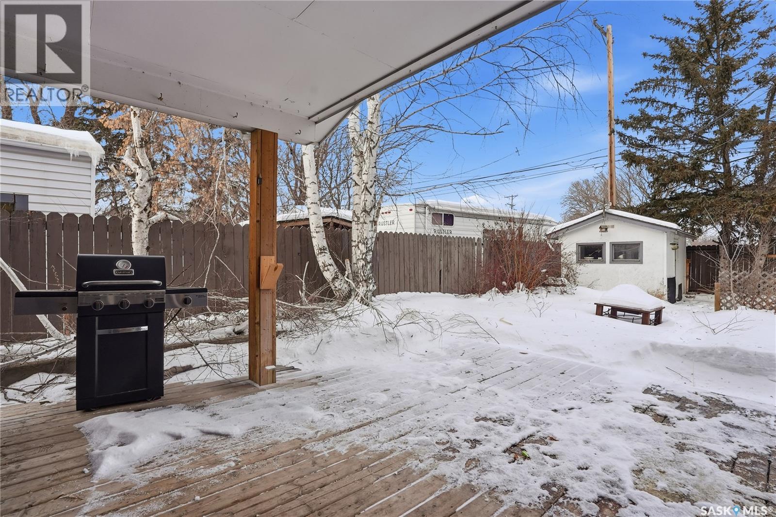 10 Connaught Place, Saskatoon, SK - Outdoor
