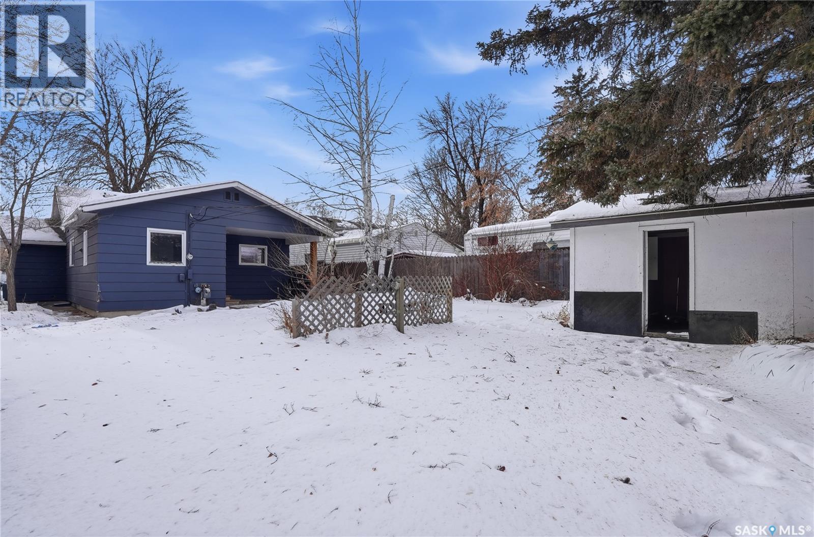 10 Connaught Place, Saskatoon, SK - Outdoor