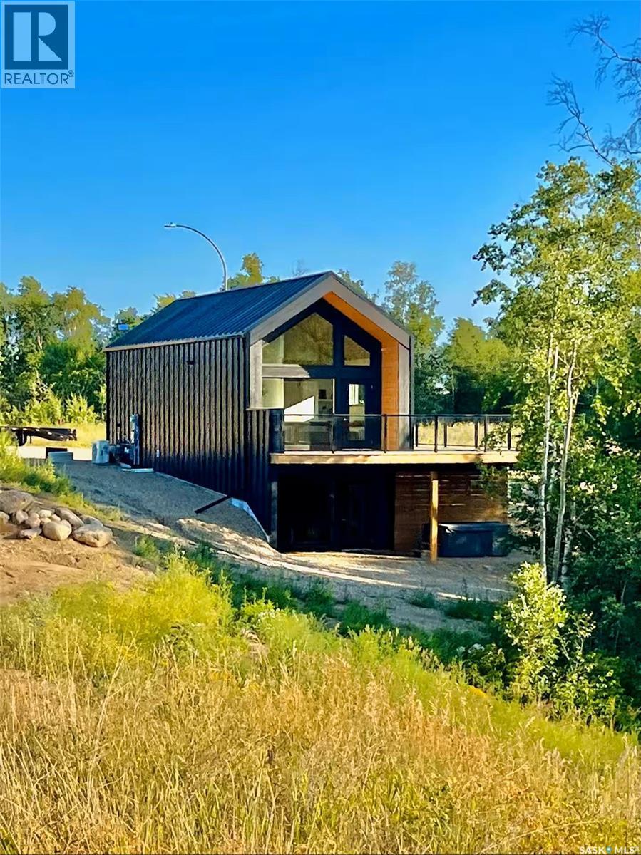 6 Moki Bay, Kenosee Lake, SK - Outdoor With Deck Patio Veranda