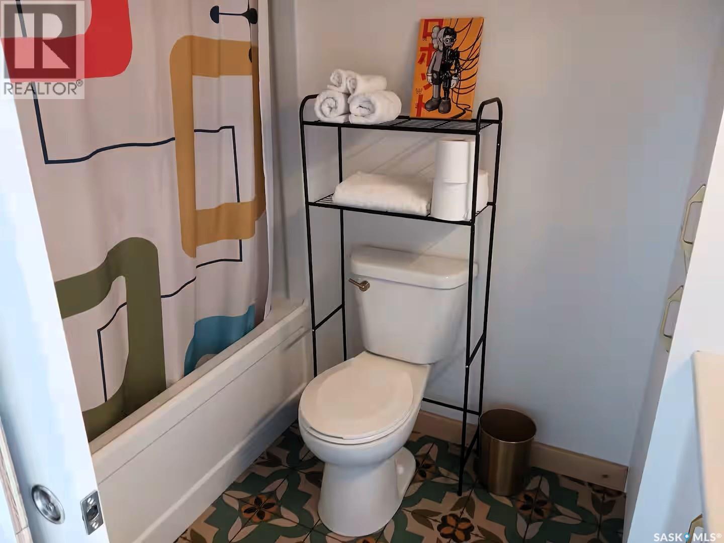 6 Moki Bay, Kenosee Lake, SK - Indoor Photo Showing Bathroom