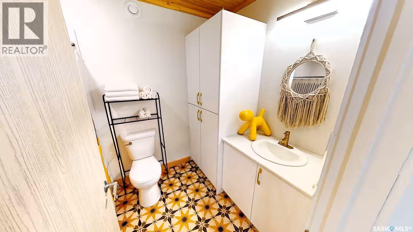 6 Moki Bay, Kenosee Lake, SK - Indoor Photo Showing Bathroom