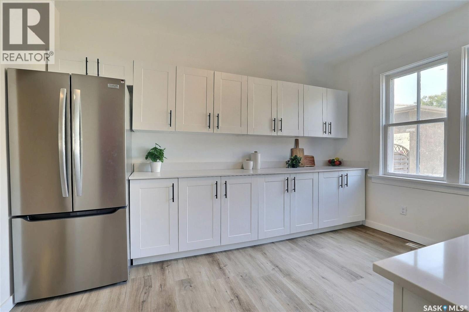 2050 Toronto Street, Regina, SK - Indoor Photo Showing Kitchen