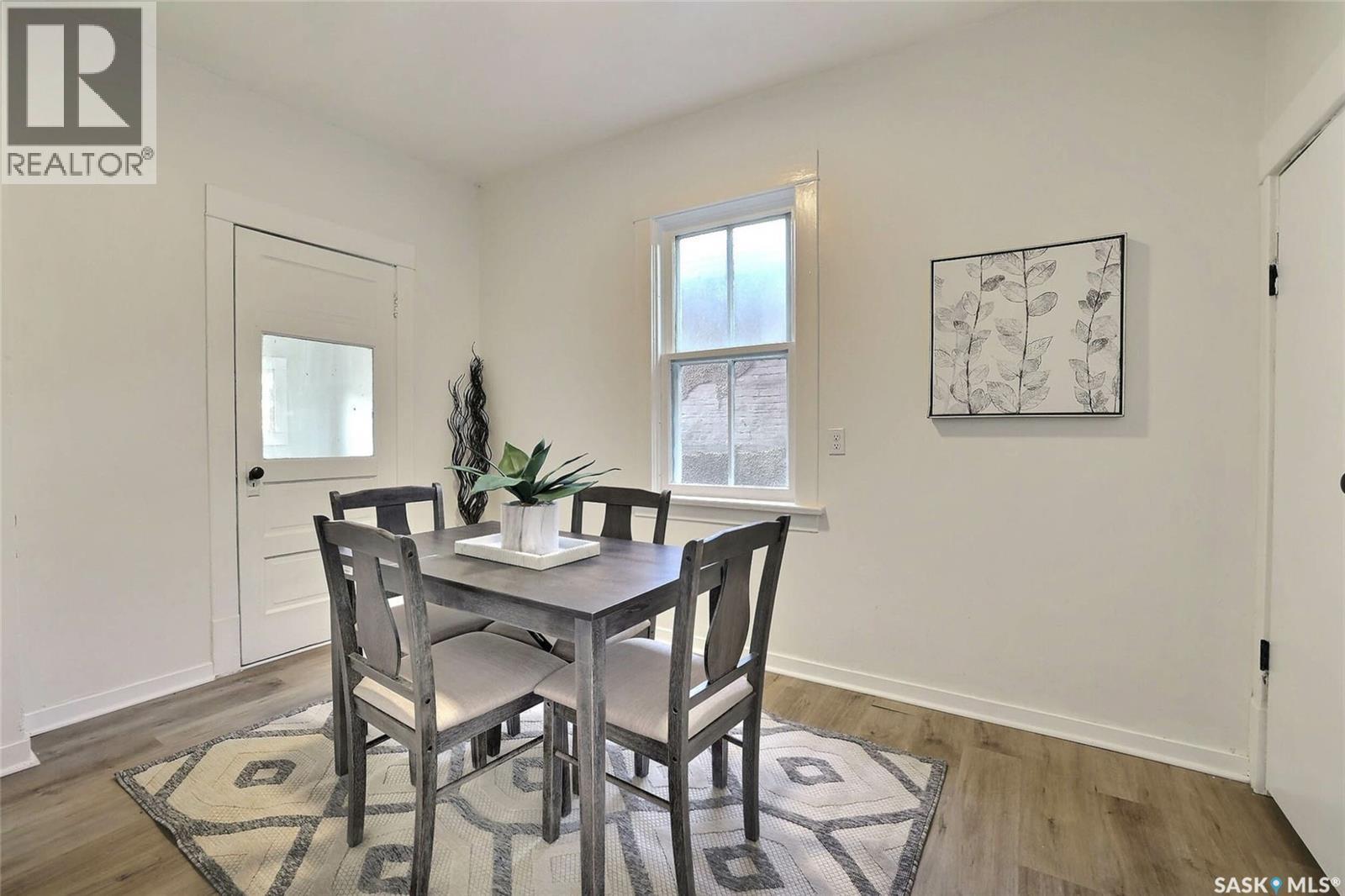2050 Toronto Street, Regina, SK - Indoor Photo Showing Dining Room