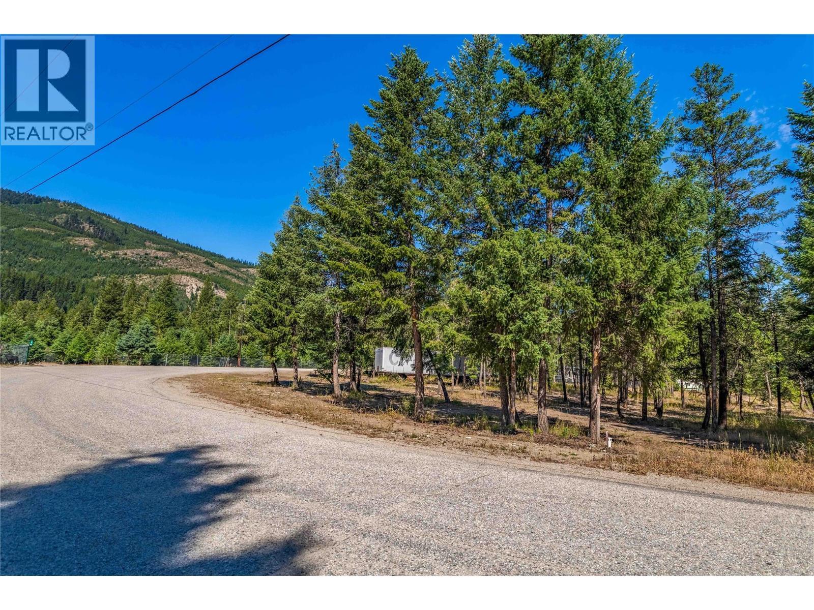 33 Pringle Road, Beaverdell, BC