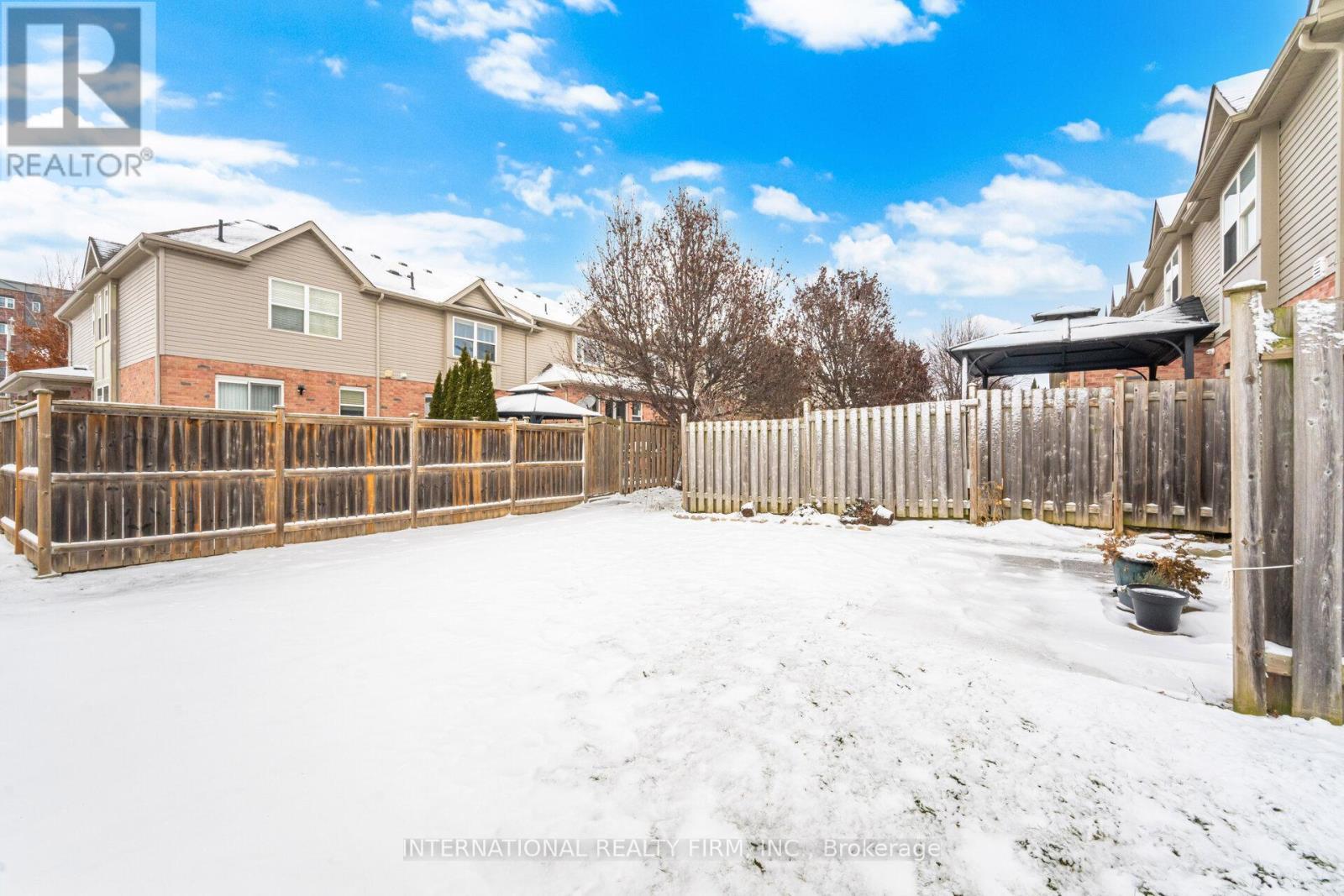 116 Brookfield Crescent, Kitchener, ON - Outdoor