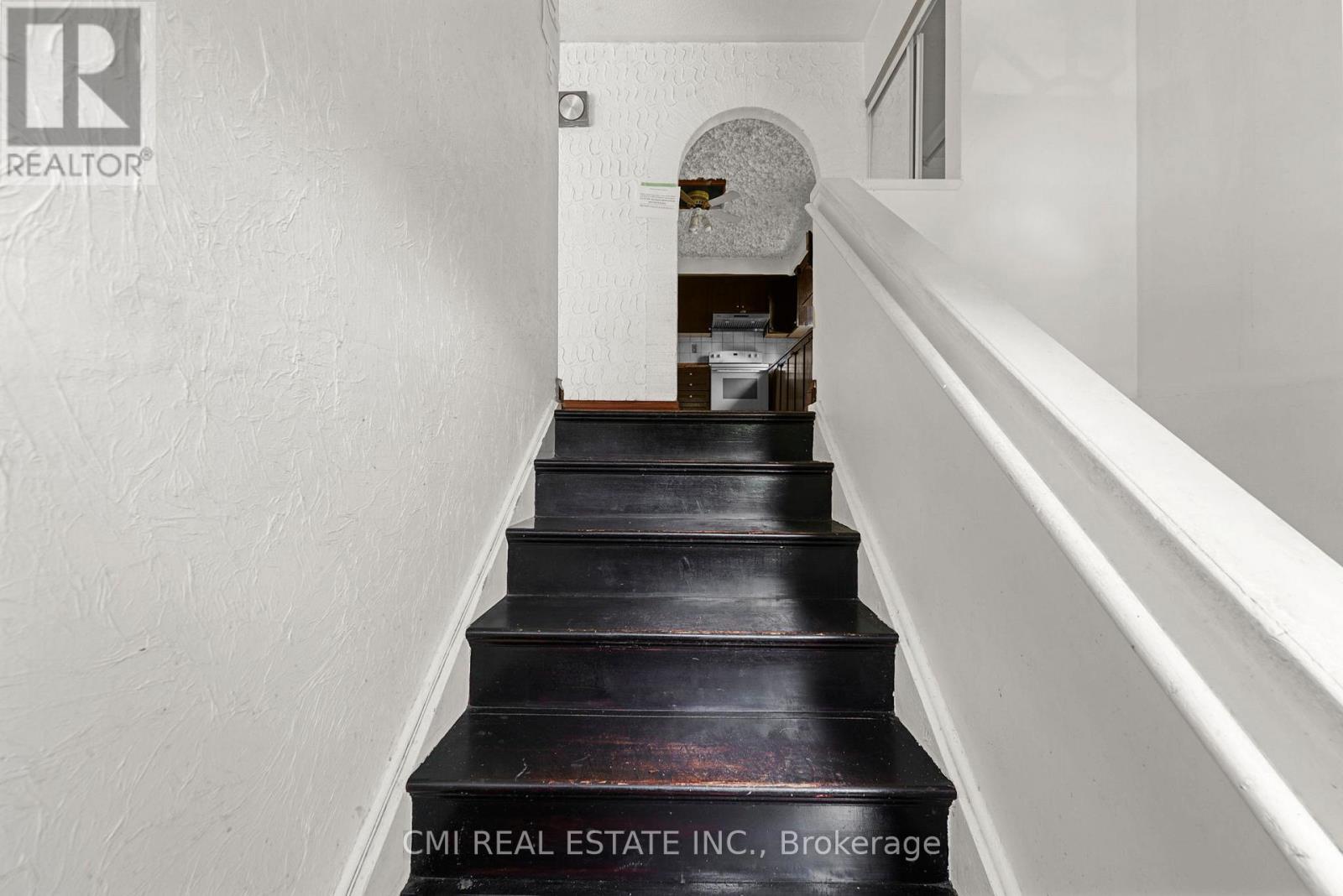 50 Apache Trail, Toronto, ON - Indoor Photo Showing Other Room