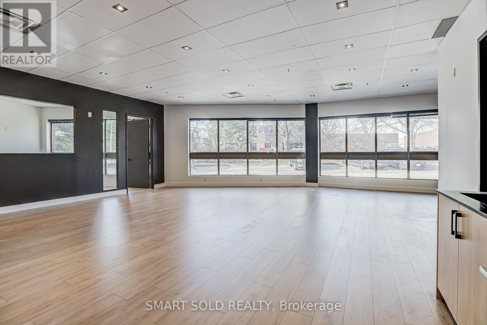 3,4 - 155 West Beaver Creek Road, Richmond Hill, ON