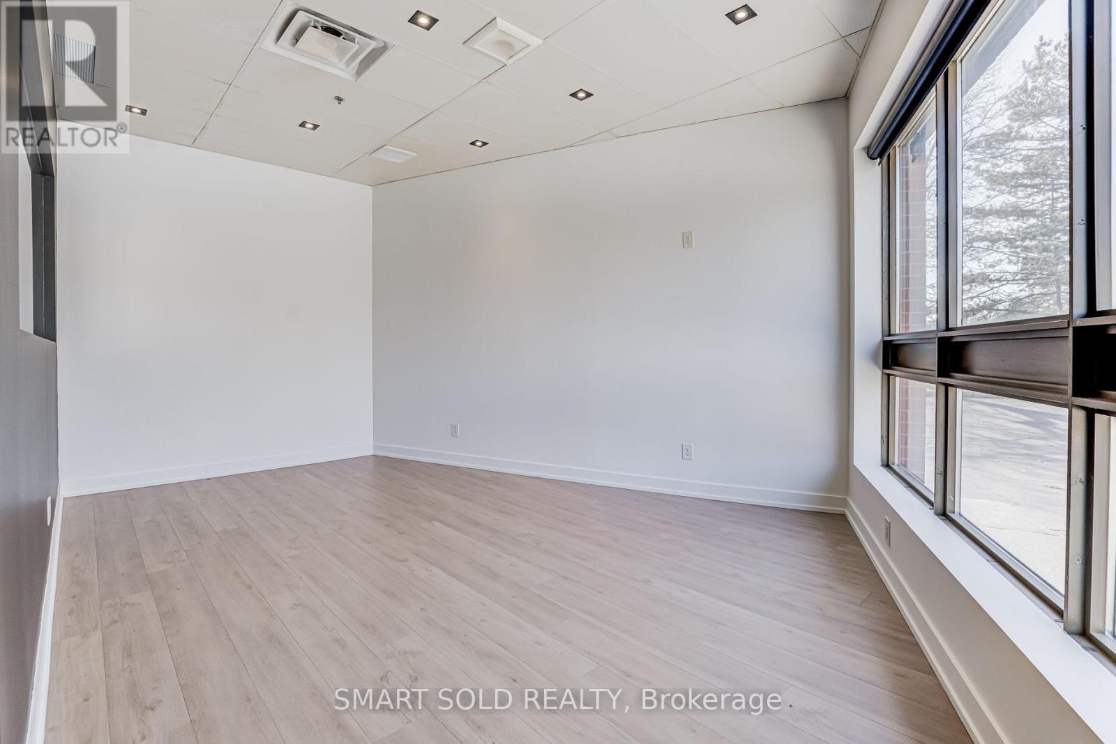 3,4 - 155 West Beaver Creek Road, Richmond Hill, ON