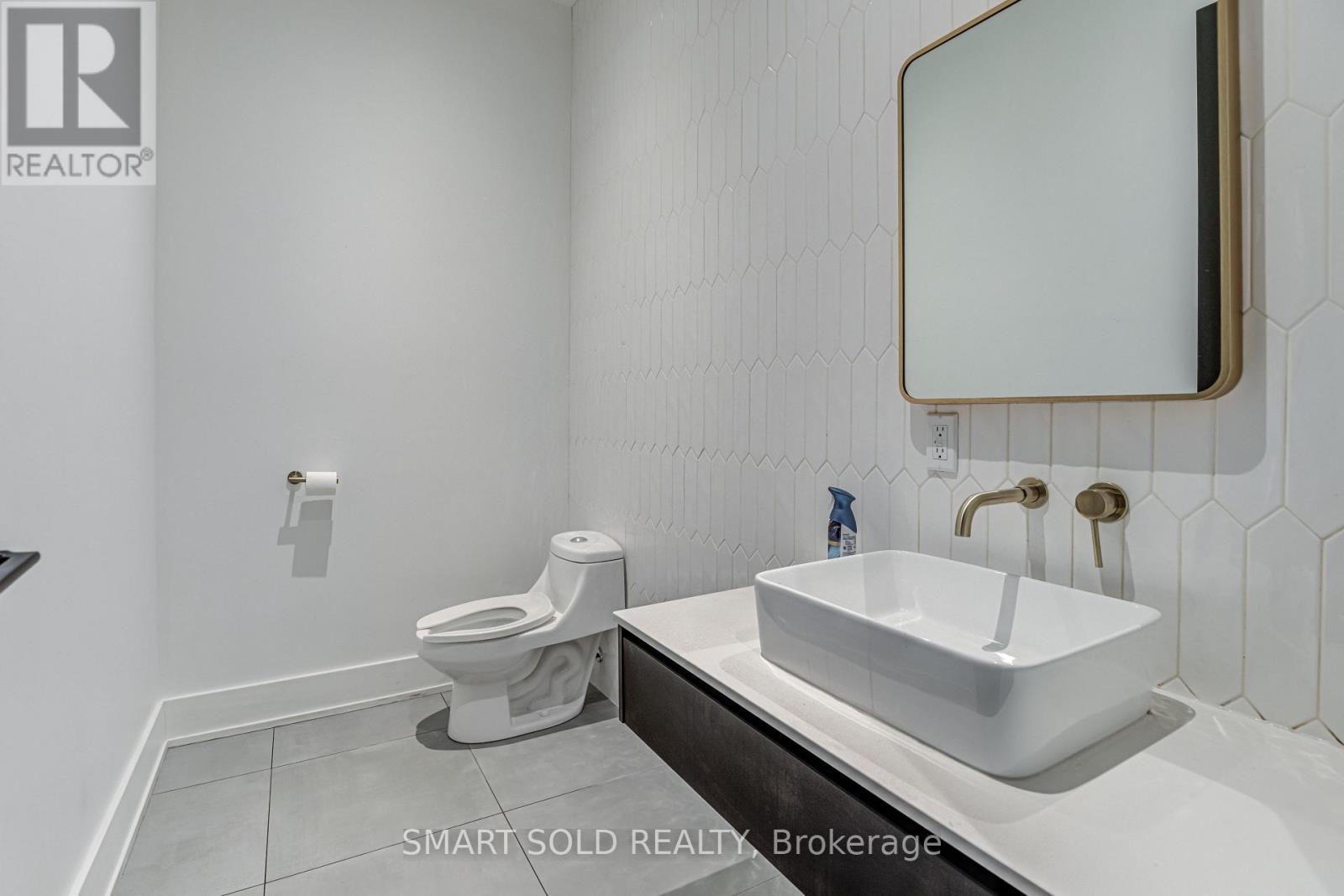 3,4 - 155 West Beaver Creek Road, Richmond Hill, ON