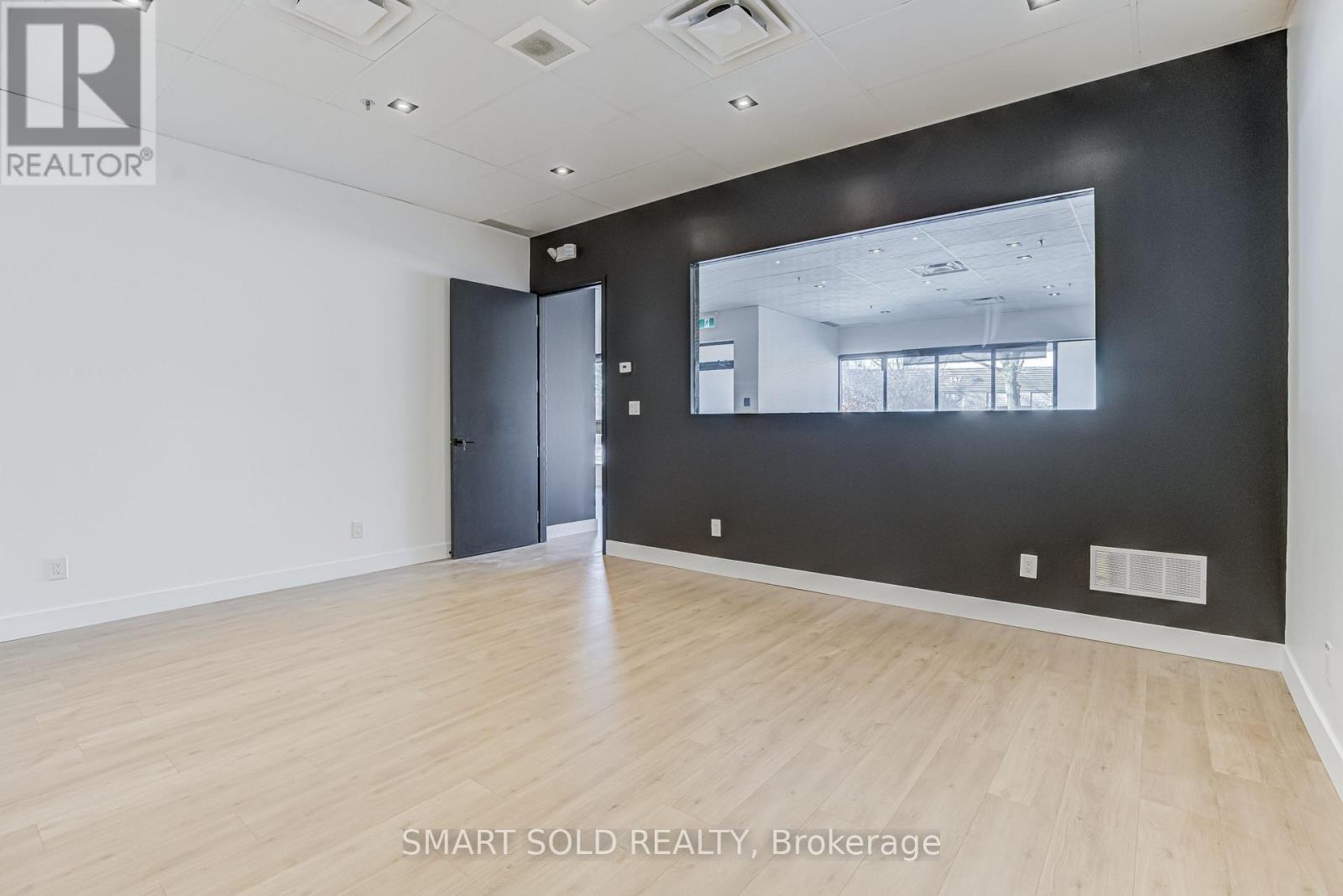 3,4 - 155 West Beaver Creek Road, Richmond Hill, ON