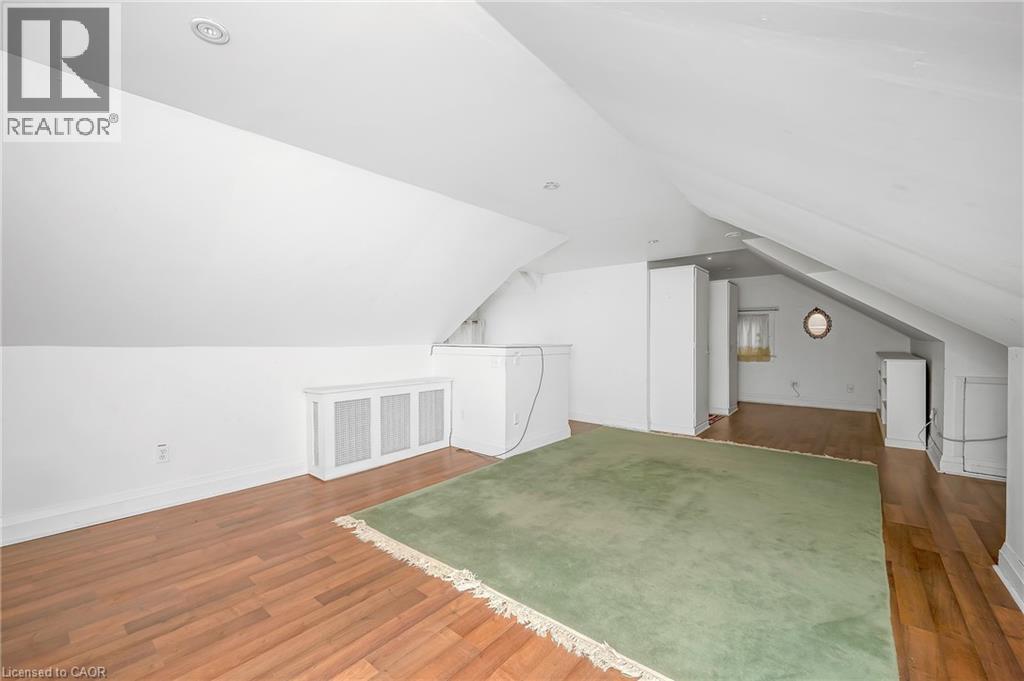 1088 King Street E, Hamilton, ON - Indoor Photo Showing Other Room