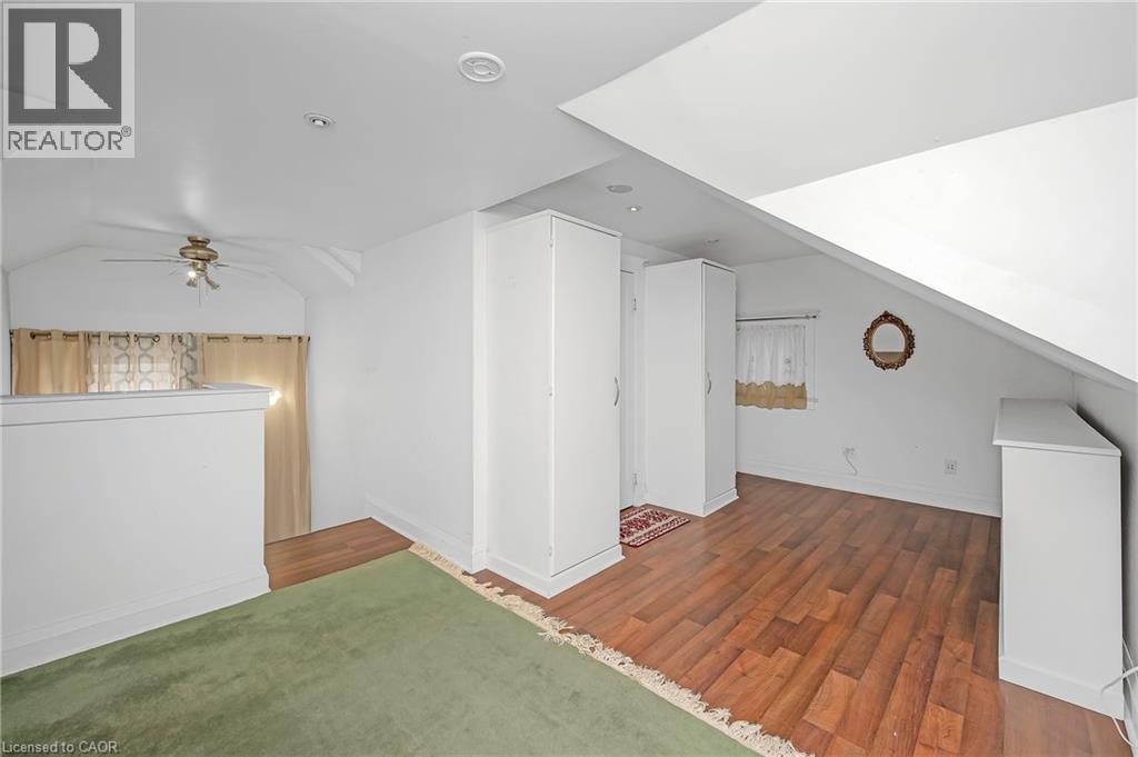 1088 King Street E, Hamilton, ON - Indoor Photo Showing Other Room