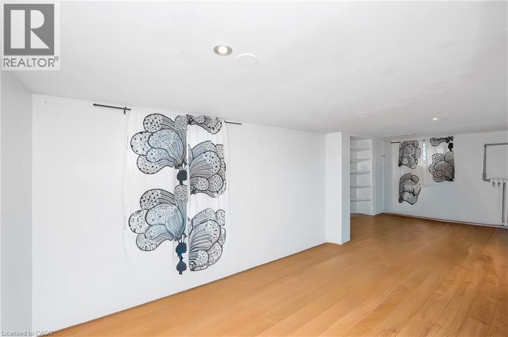 1088 King Street E, Hamilton, ON - Indoor Photo Showing Other Room