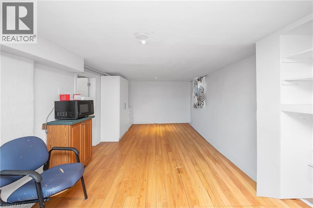 1088 King Street E, Hamilton, ON - Indoor