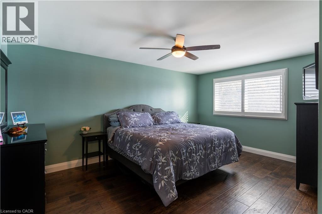 master bedroom - 569 Rosseau Road, Hamilton, ON - Indoor Photo Showing Bedroom