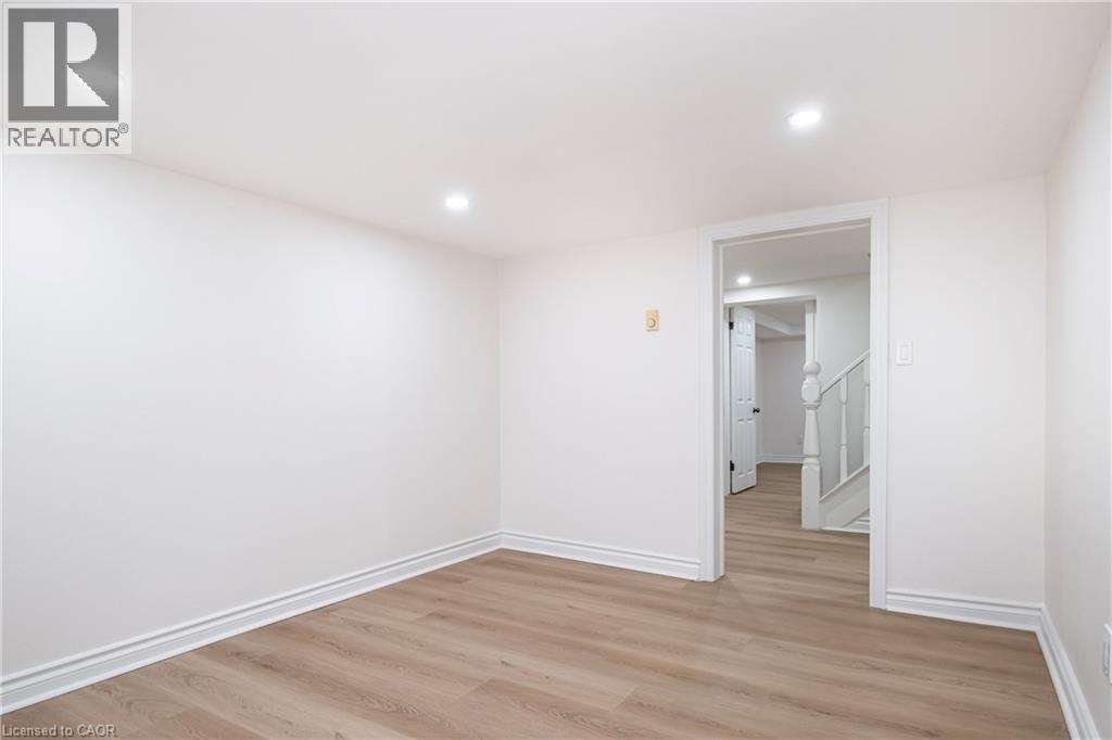 63 Dalewood Crescent, Hamilton, ON - Indoor Photo Showing Other Room