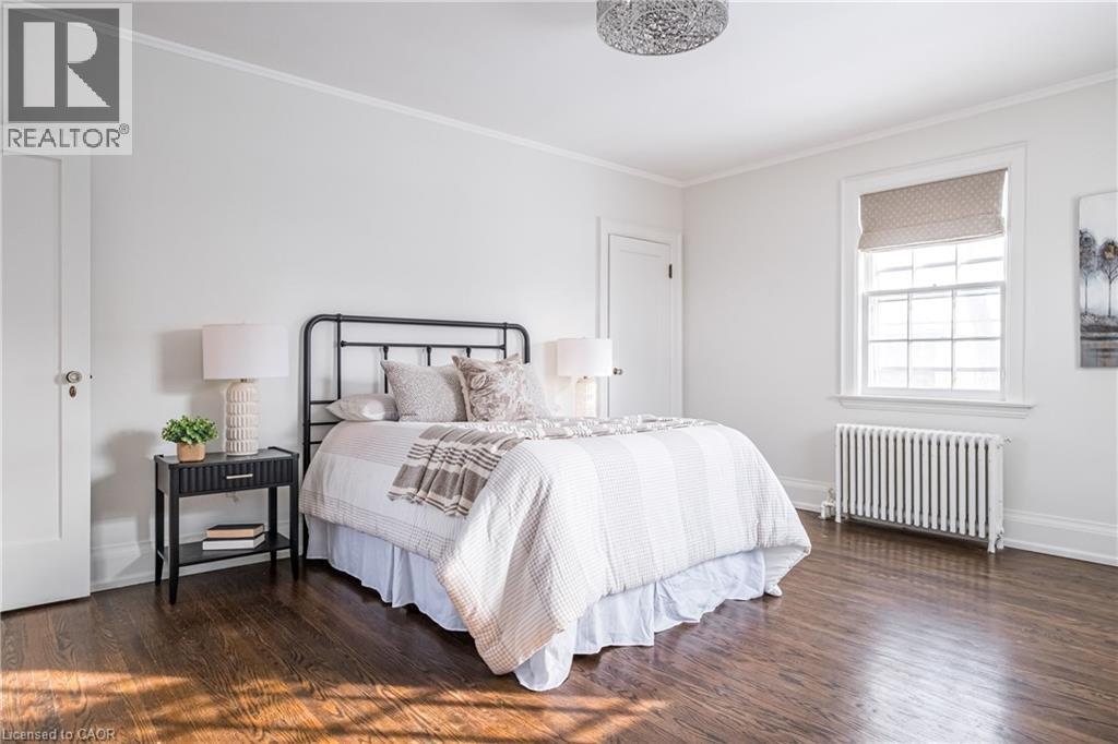 63 Dalewood Crescent, Hamilton, ON - Indoor Photo Showing Bedroom