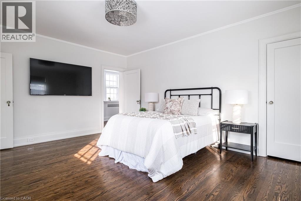 63 Dalewood Crescent, Hamilton, ON - Indoor Photo Showing Bedroom