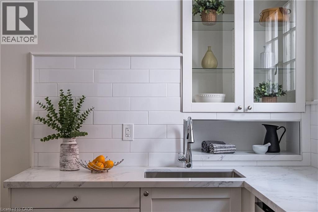 63 Dalewood Crescent, Hamilton, ON - Indoor