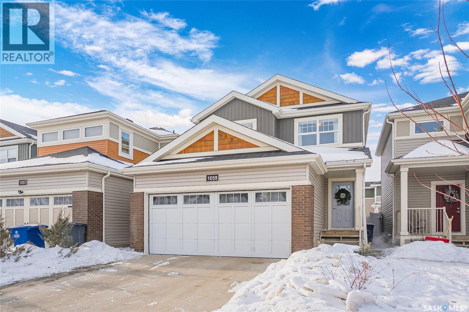 1059 Kolynchuk Crescent, Saskatoon, SK - Outdoor With Facade