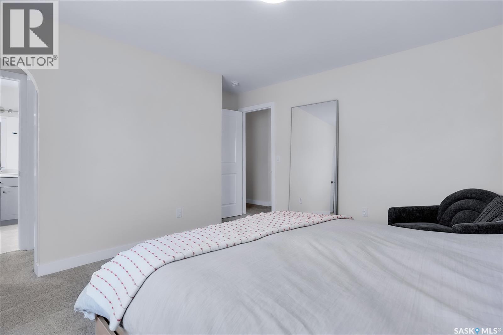 1059 Kolynchuk Crescent, Saskatoon, SK - Indoor Photo Showing Bedroom