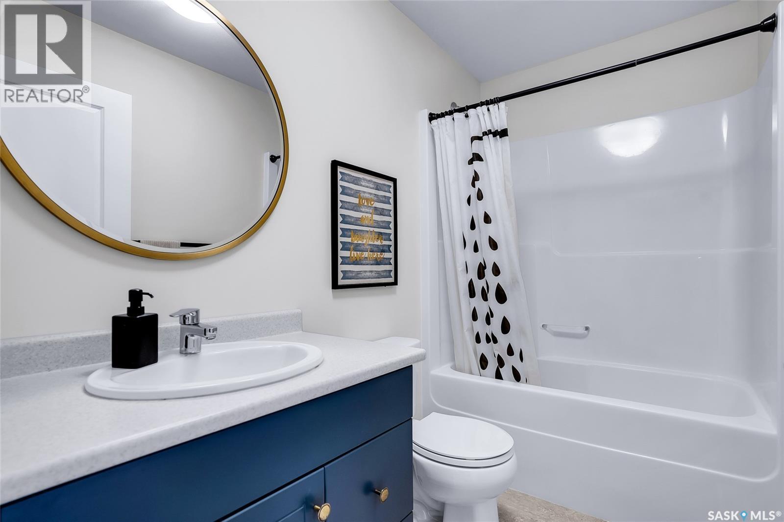 1059 Kolynchuk Crescent, Saskatoon, SK - Indoor Photo Showing Bathroom