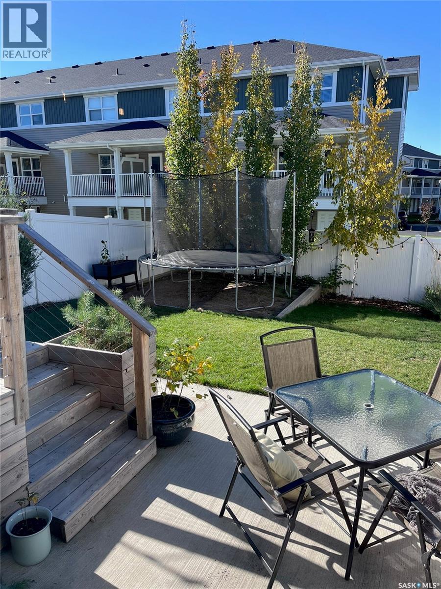 1059 Kolynchuk Crescent, Saskatoon, SK - Outdoor With Deck Patio Veranda