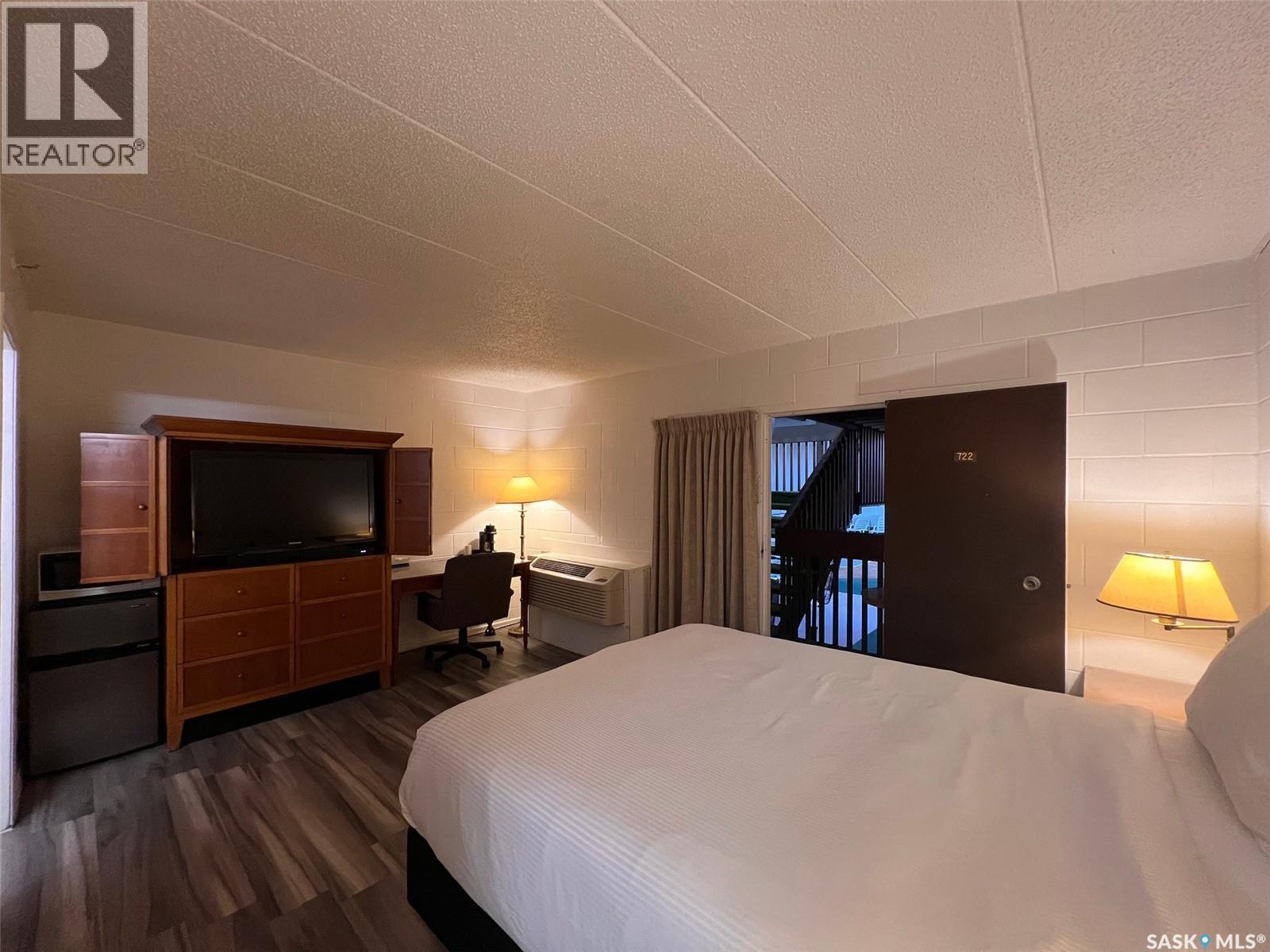 45 Service Road N, Moose Jaw, SK