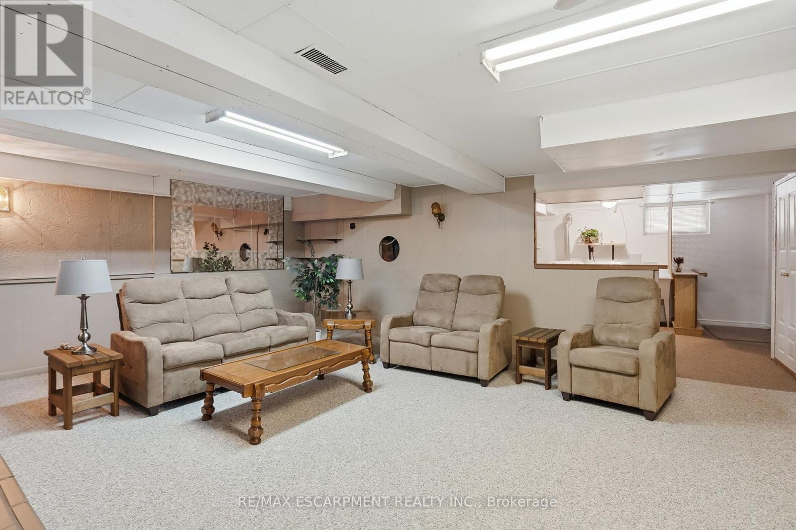 363 Limeridge Road E, Hamilton, ON - Indoor Photo Showing Basement