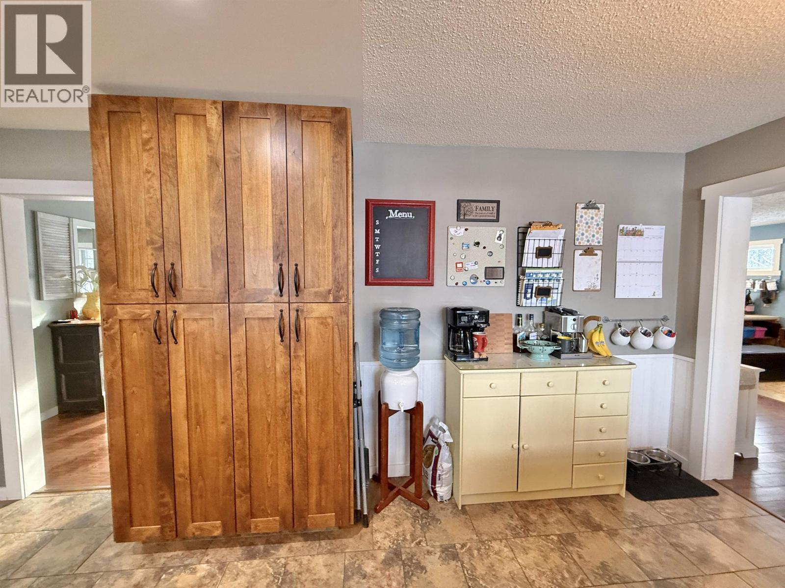 1702 Cypress Road, Quesnel, BC - Indoor