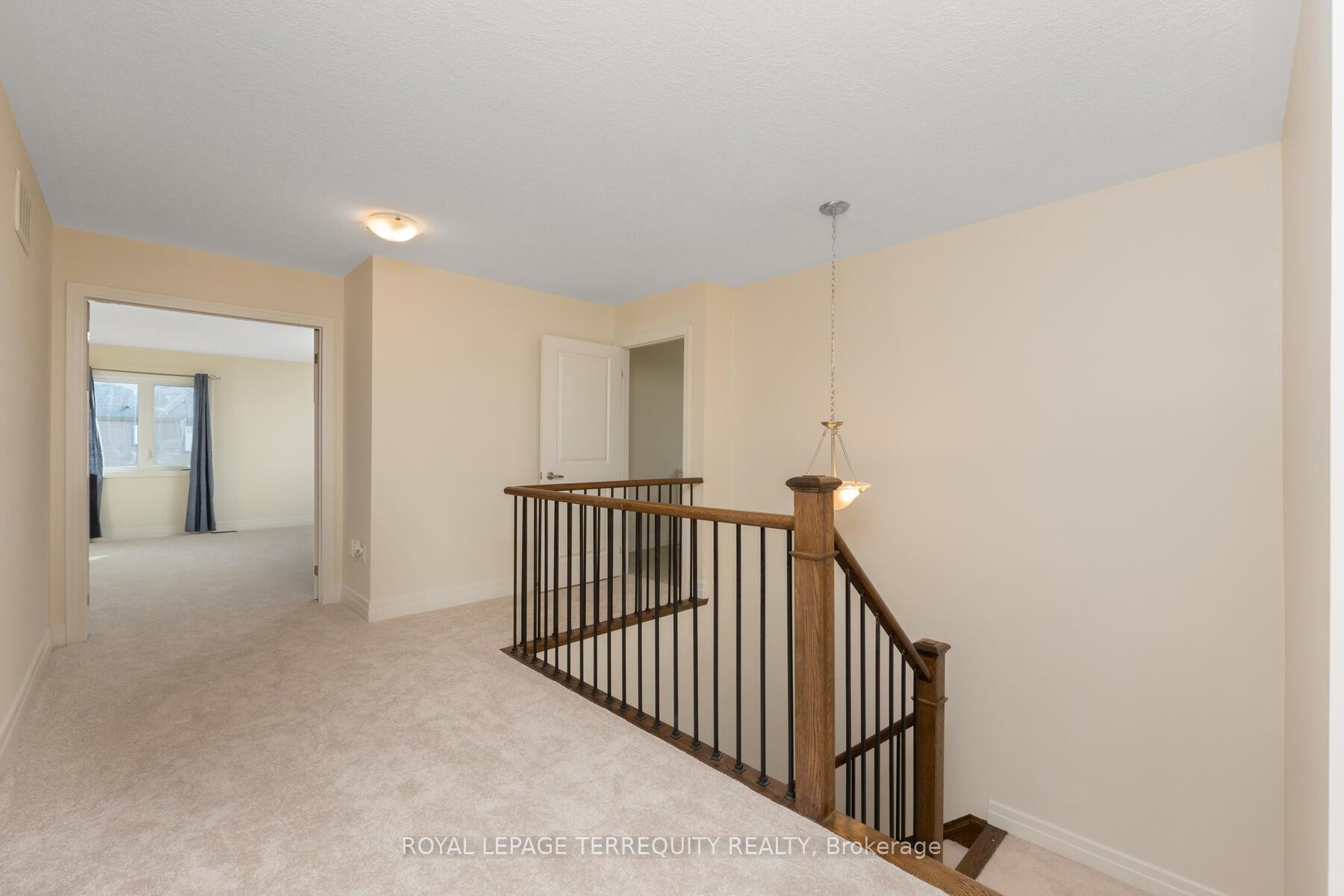 4516 Eclipse Way, Niagara Falls, ON - Indoor Photo Showing Other Room