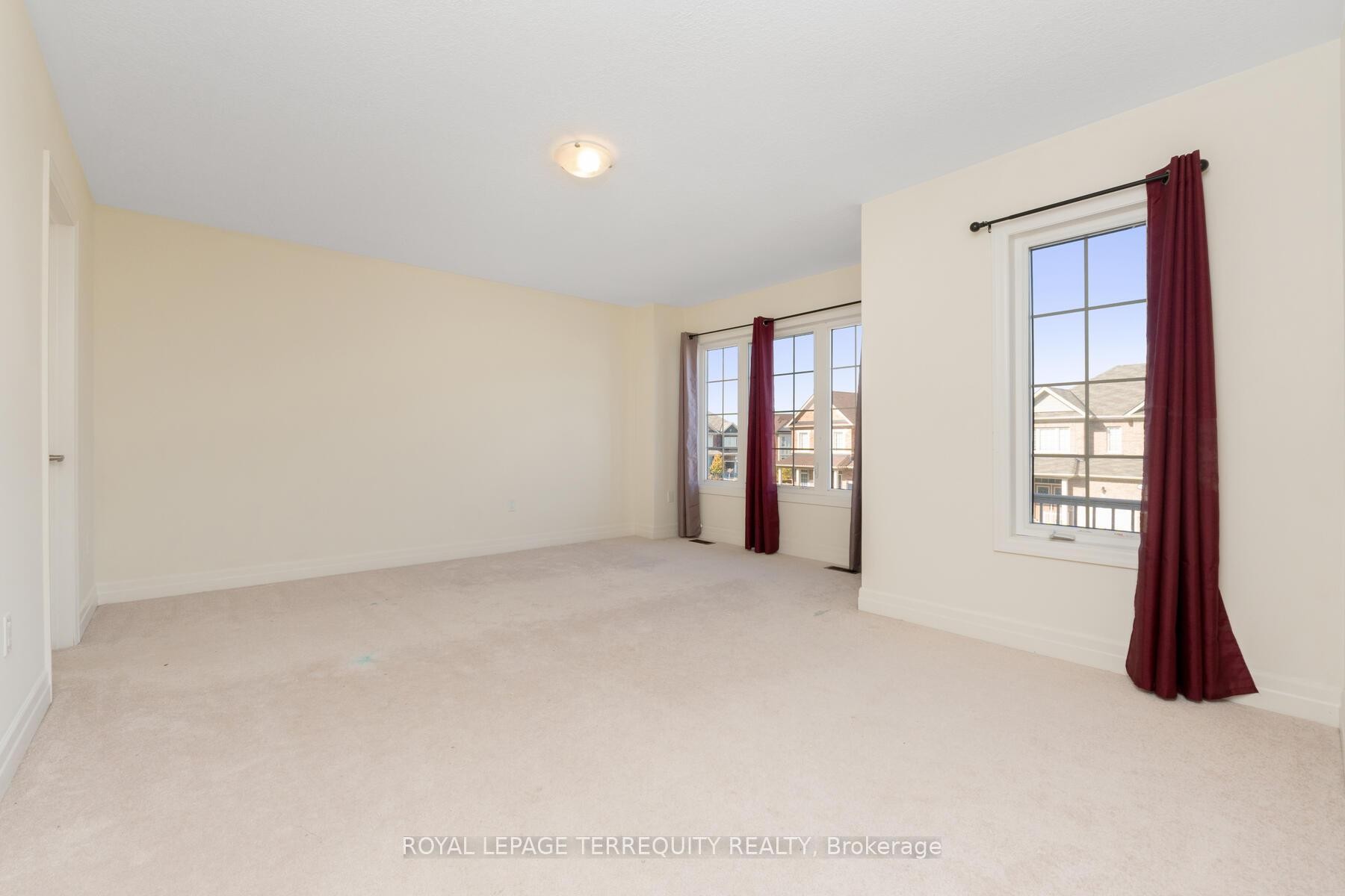 4516 Eclipse Way, Niagara Falls, ON - Indoor Photo Showing Other Room