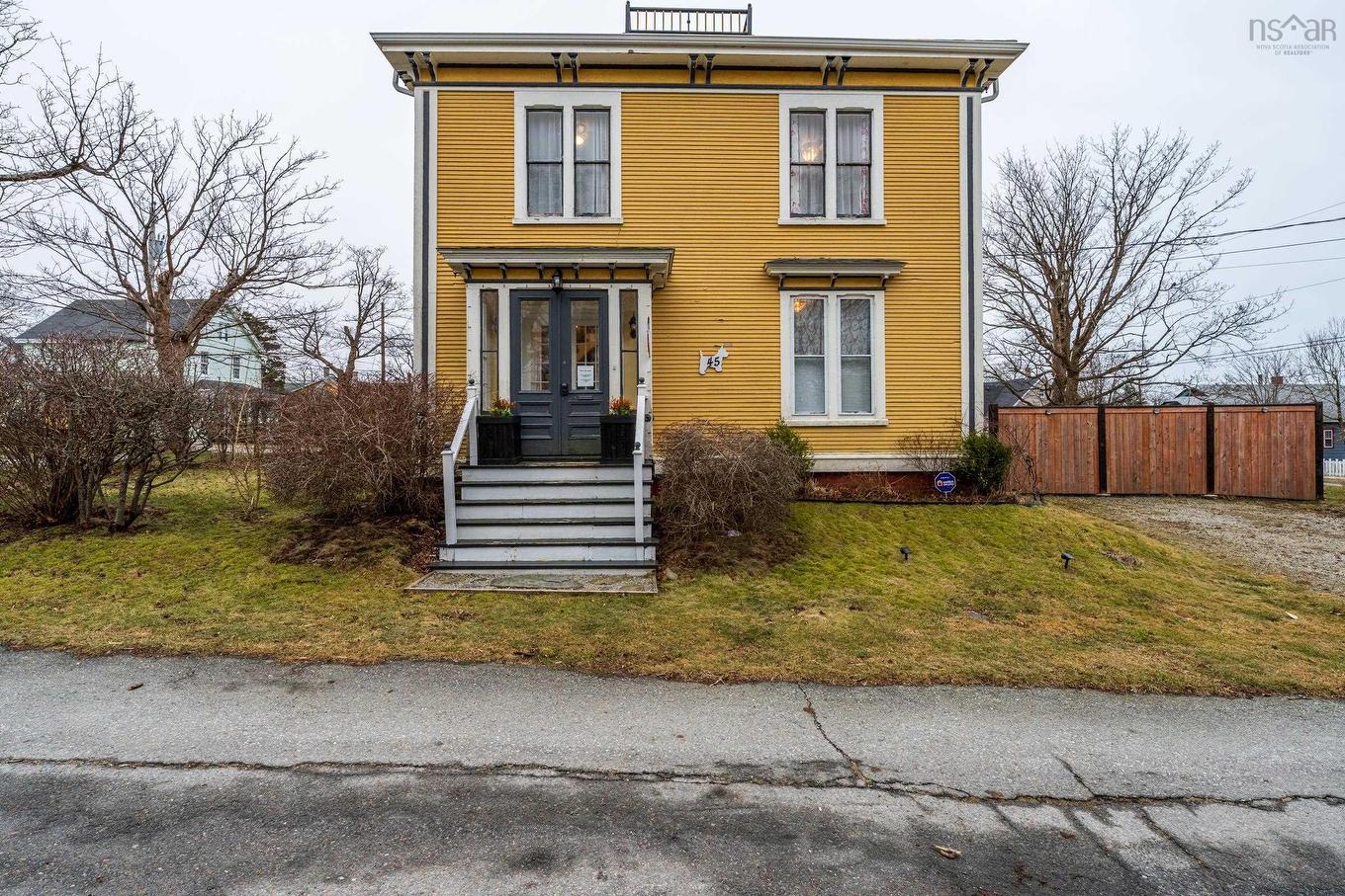 45 Alma Street, Yarmouth, NS