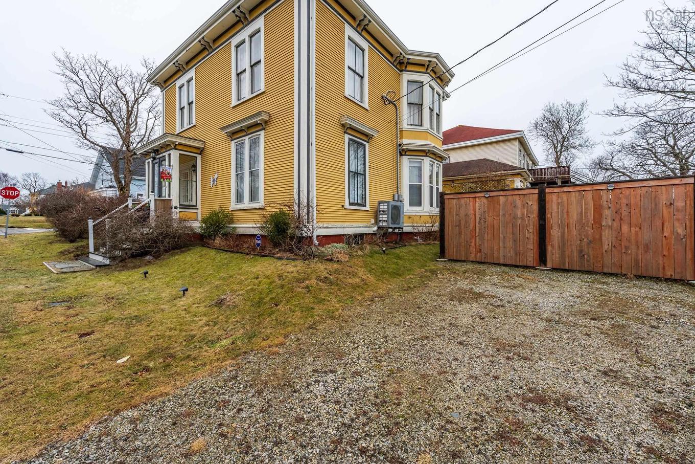 45 Alma Street, Yarmouth, NS