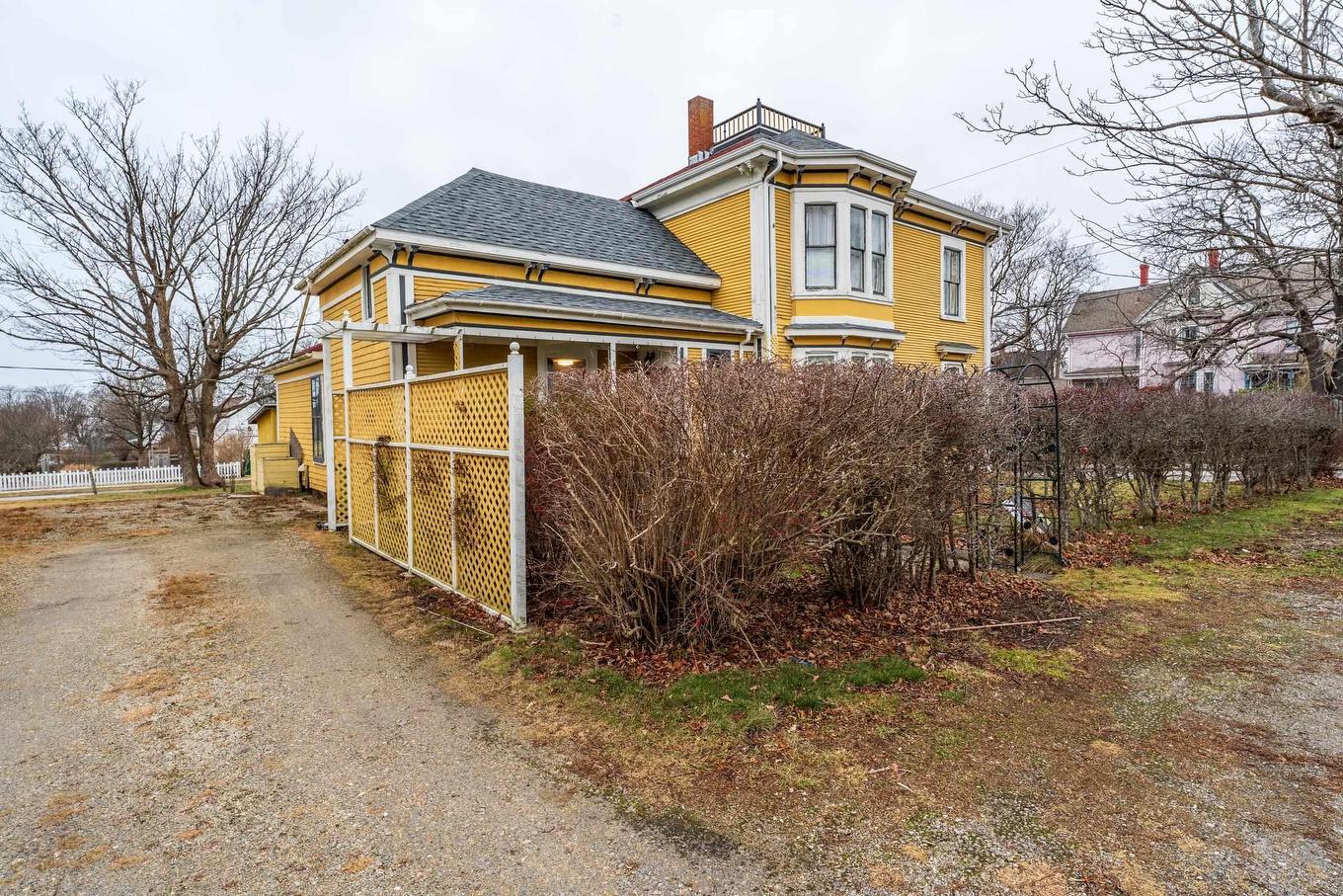 45 Alma Street, Yarmouth, NS