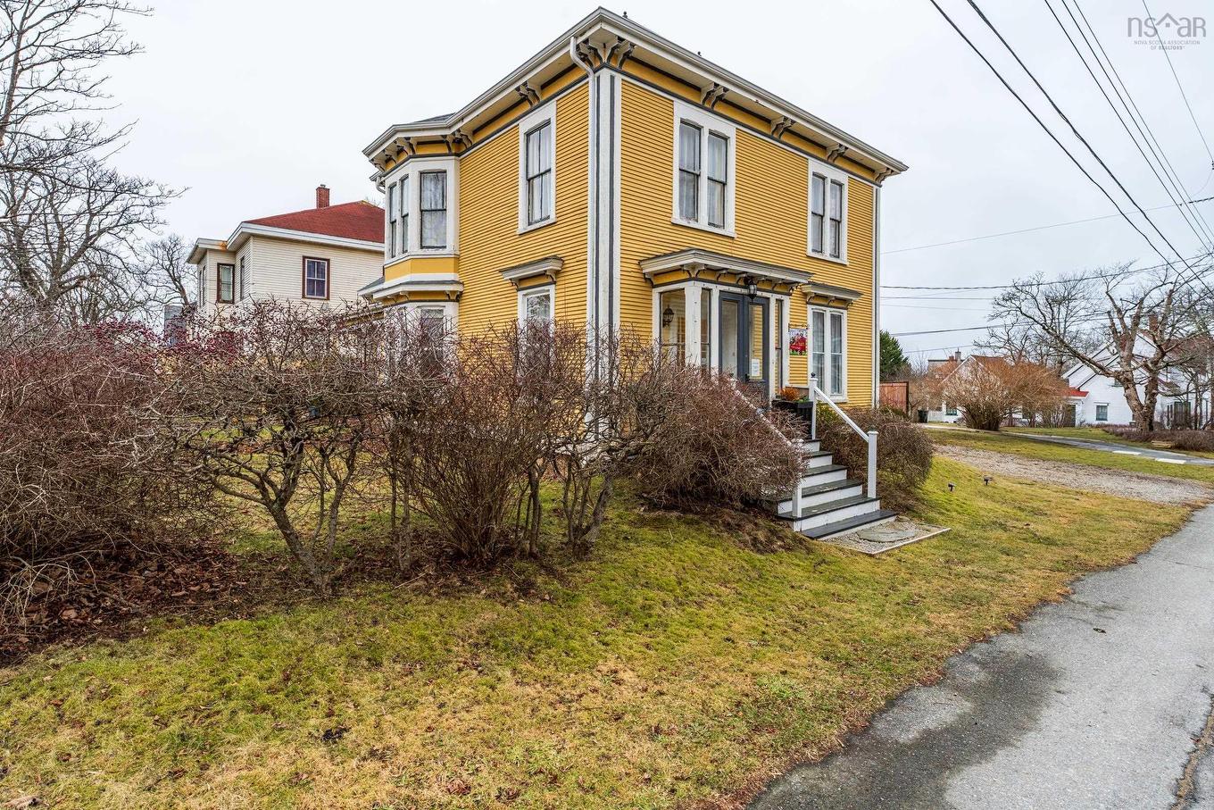 45 Alma Street, Yarmouth, NS