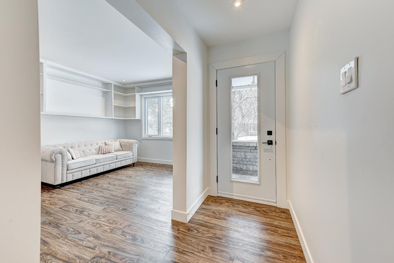 Living room - 124 Rue Greenfield, Longueuil (Greenfield Park), QC - Indoor Photo Showing Other Room