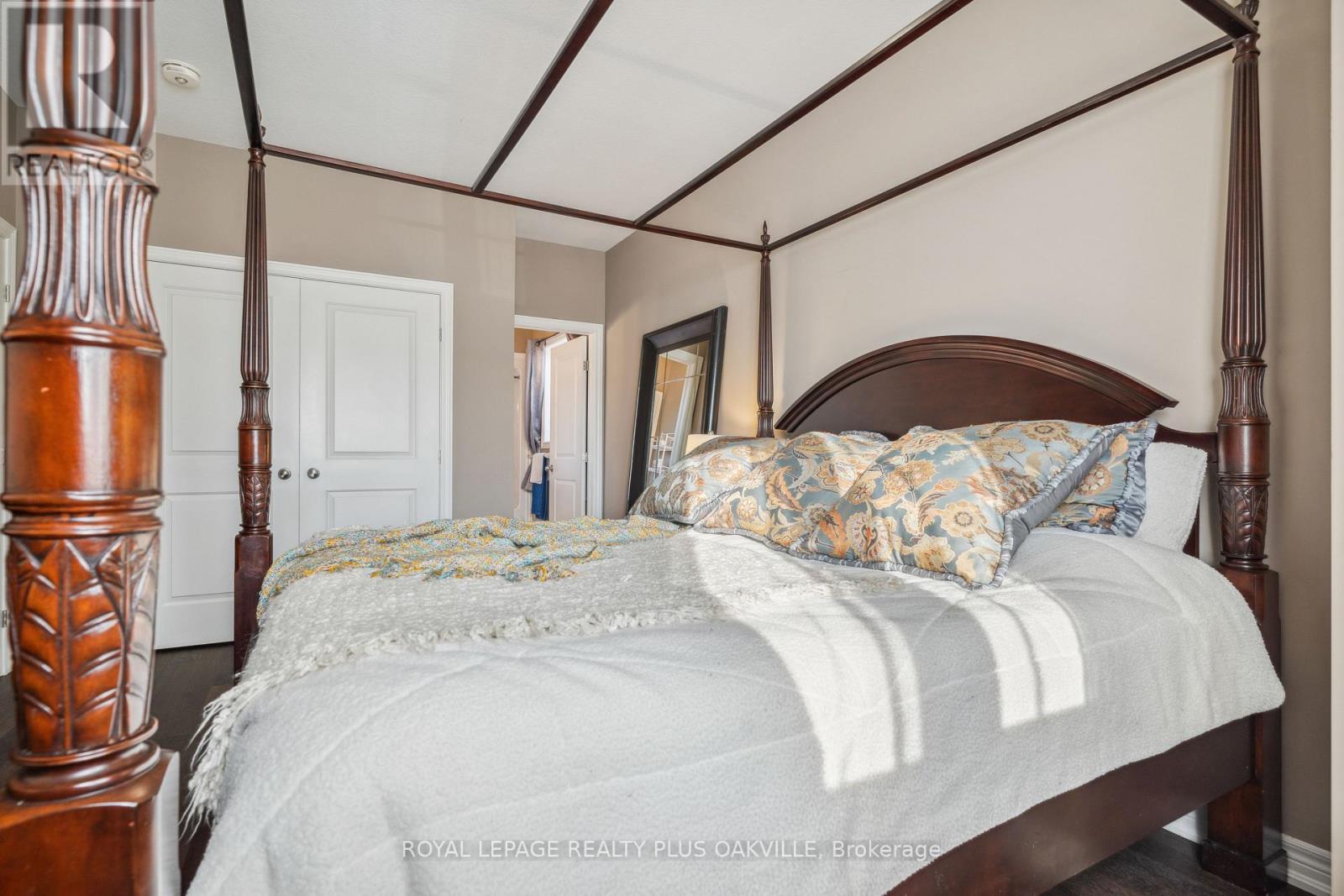 71 Locheed Drive, Hamilton, ON - Indoor Photo Showing Bedroom