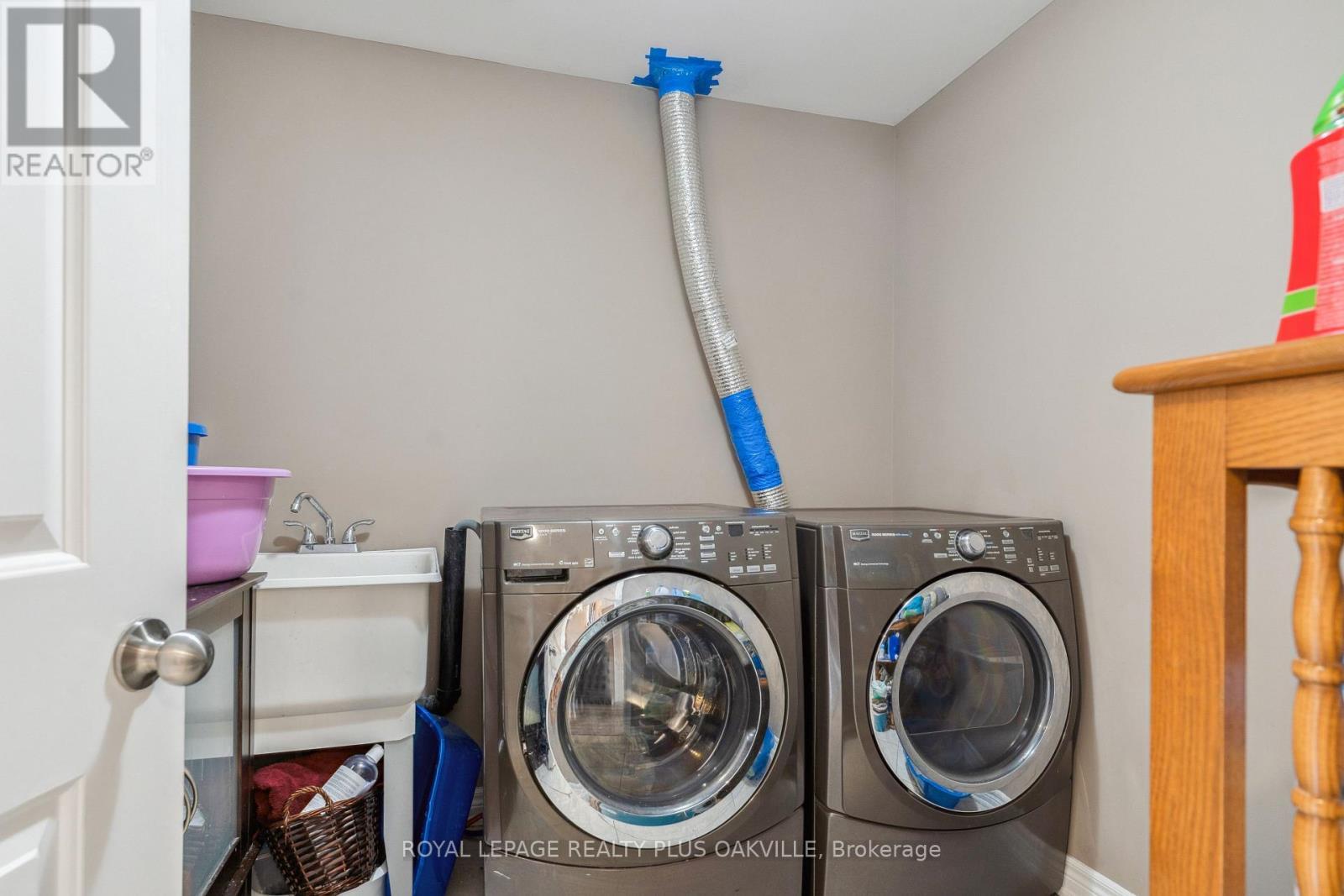 71 Locheed Drive, Hamilton, ON - Indoor Photo Showing Laundry Room