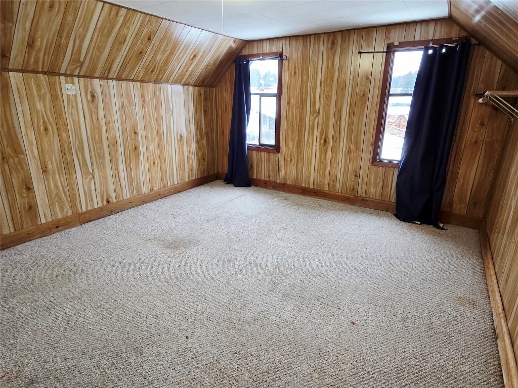 370 Leadenhall Street, Kimberley, BC - Indoor Photo Showing Other Room