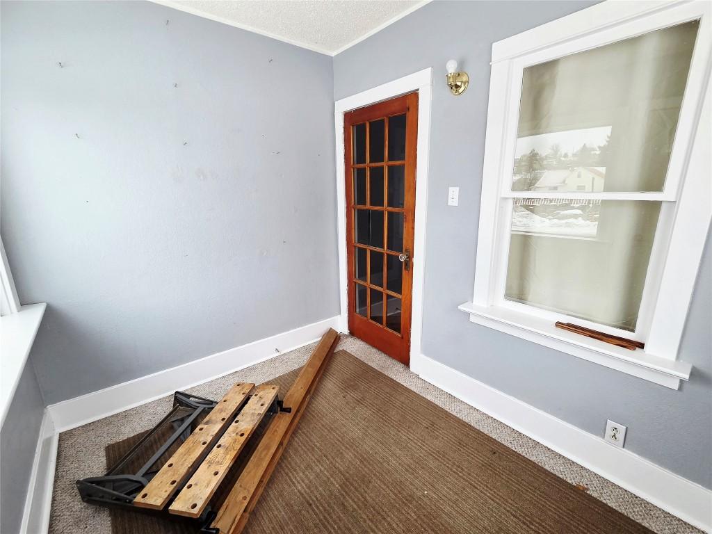 370 Leadenhall Street, Kimberley, BC - Indoor Photo Showing Other Room