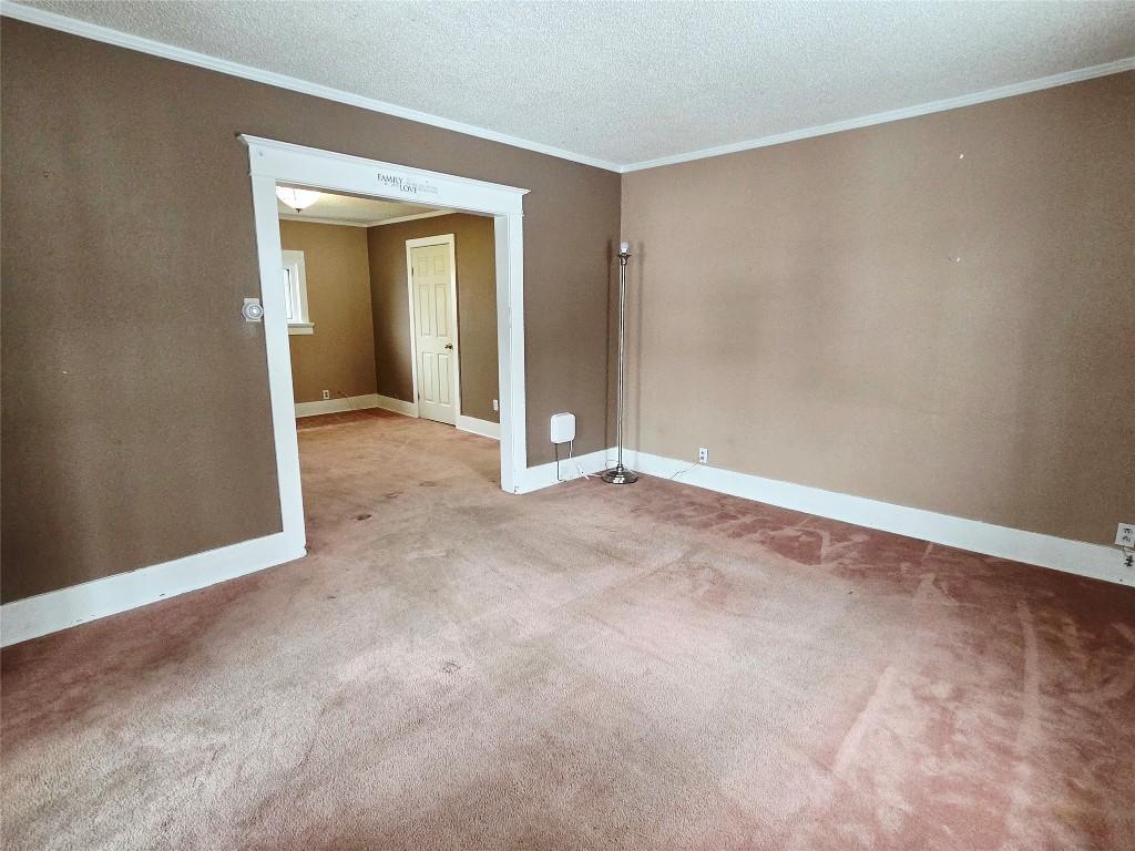 370 Leadenhall Street, Kimberley, BC - Indoor Photo Showing Other Room